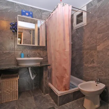 Apartment Fuer 6 Personen Ca 75 Qm In Fazana, Istrien Istrische Riviera