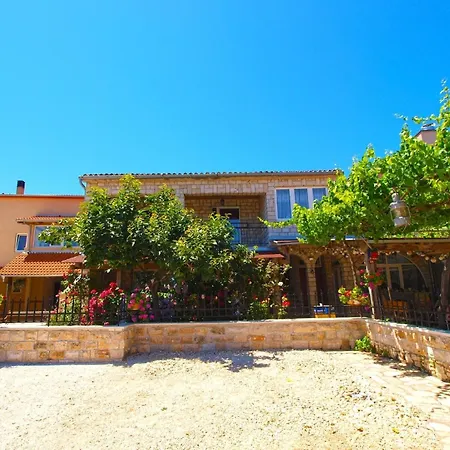 Apartment Fuer 6 Personen Ca 75 Qm In Fazana, Istrien Istrische Riviera